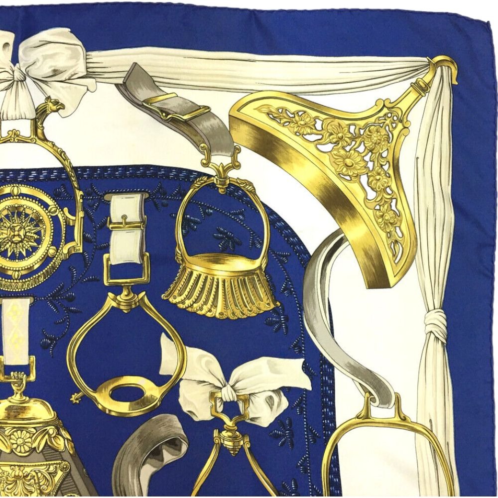 HERMES Scarf
