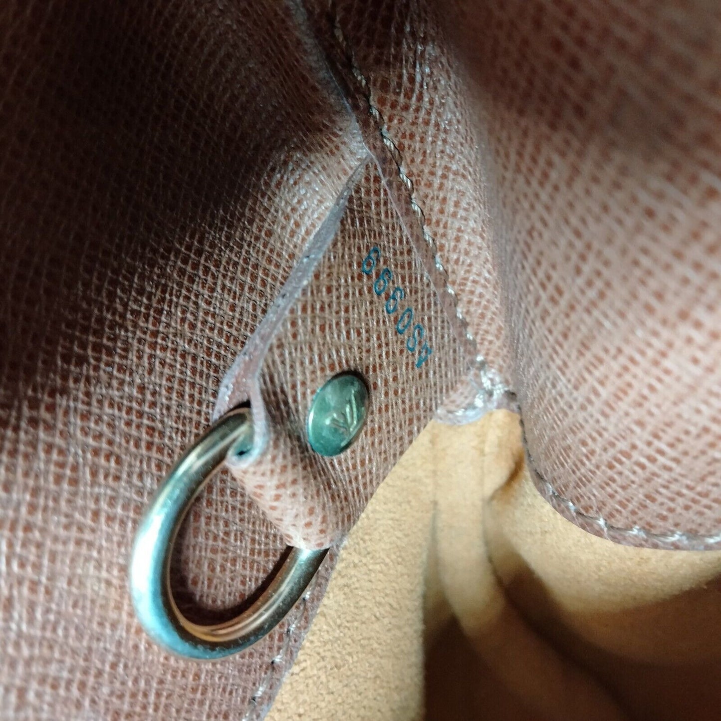 105365B V Louis Vuitton Shoulder Bag Musette Monogram