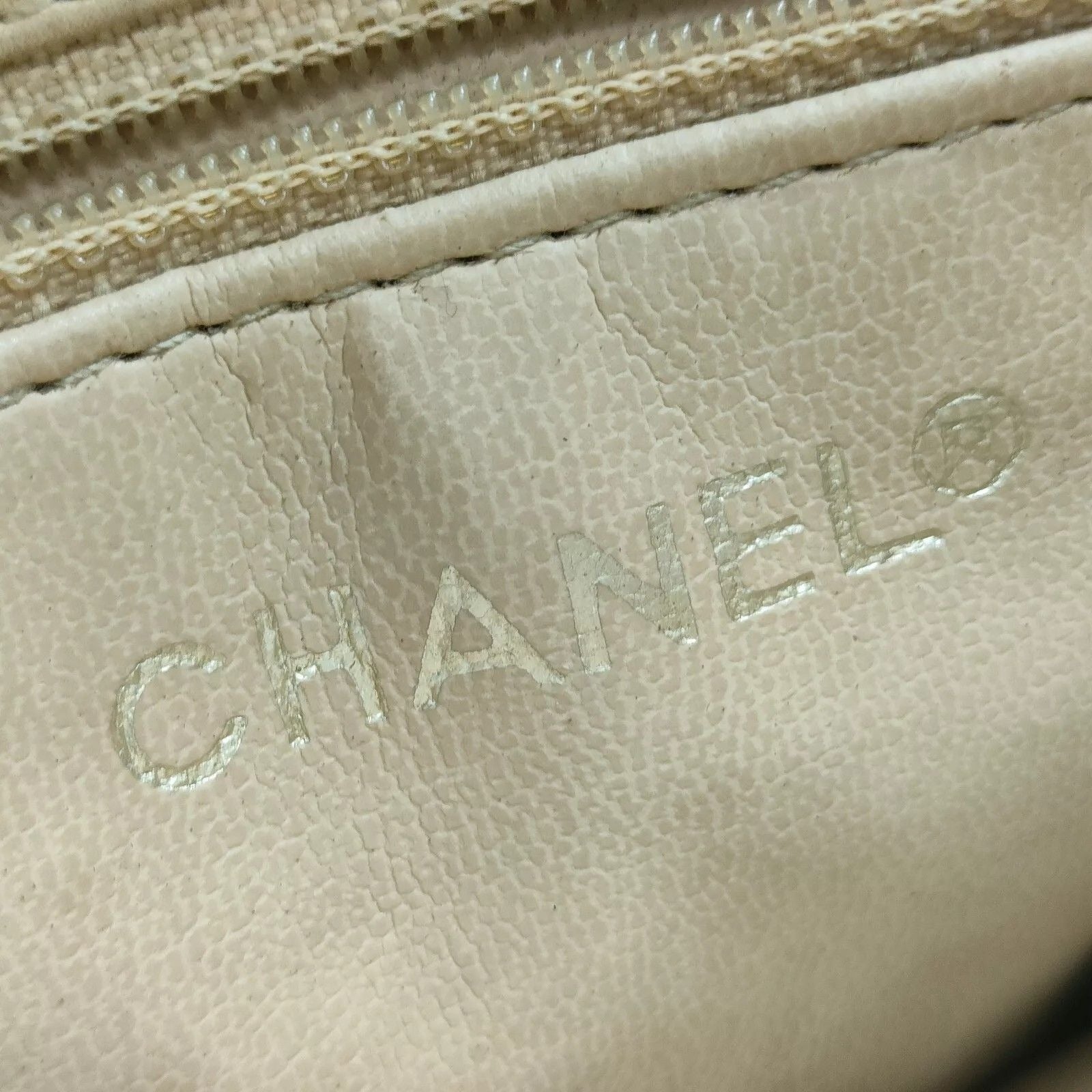 832780BA (X6) Chanel Crossbody Bag Beige Lamb Skin