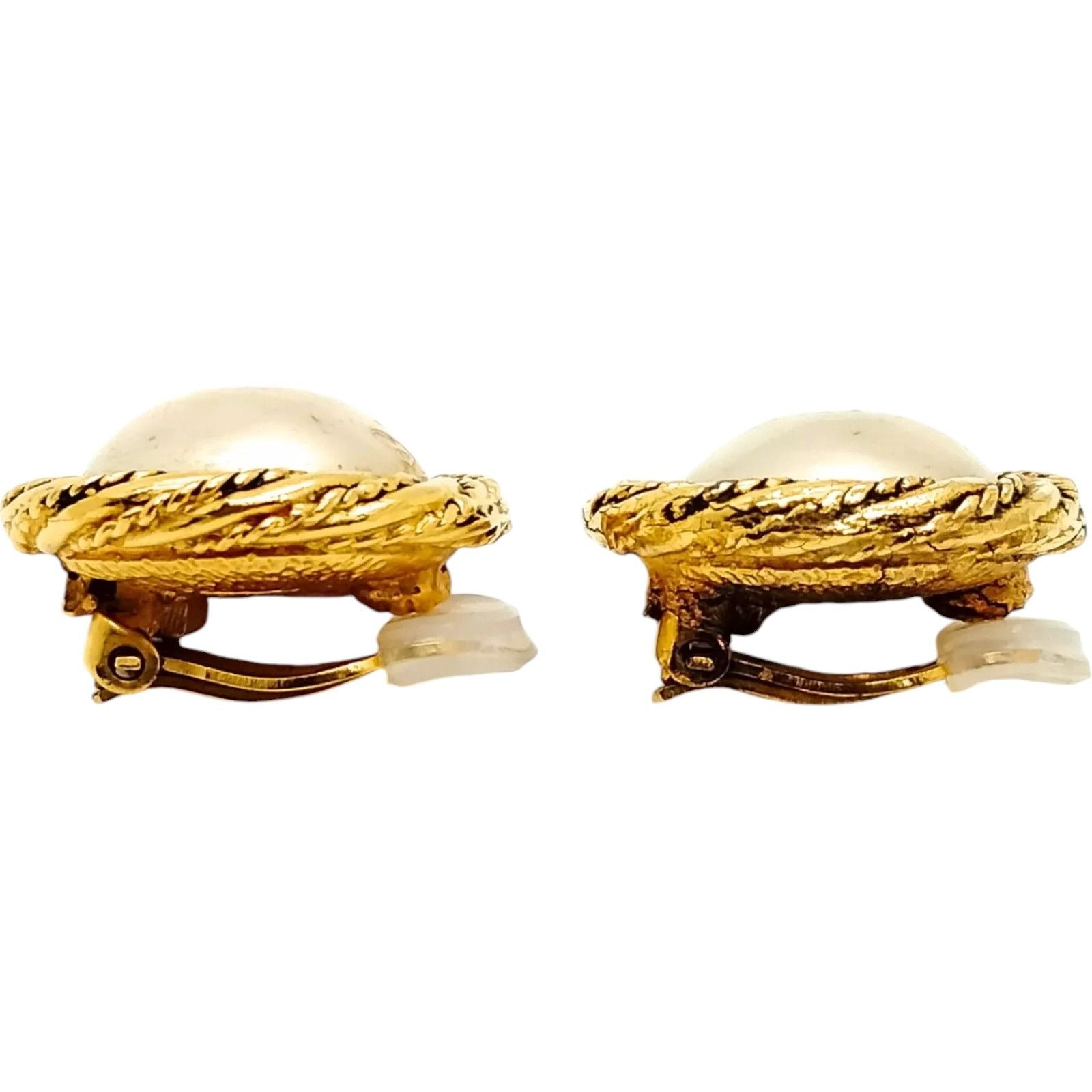 159210AV (S2) Chanel Earring 2241 Whites Gold